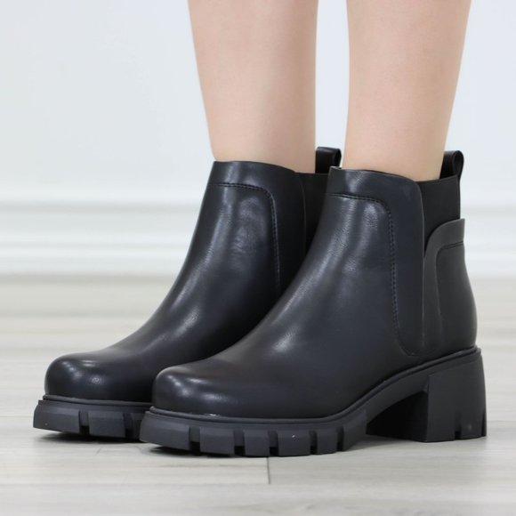 Black Ankle Boots Chunky Lug Block Heel  Synthetic Leather Round Toe - Picture 12 of 13